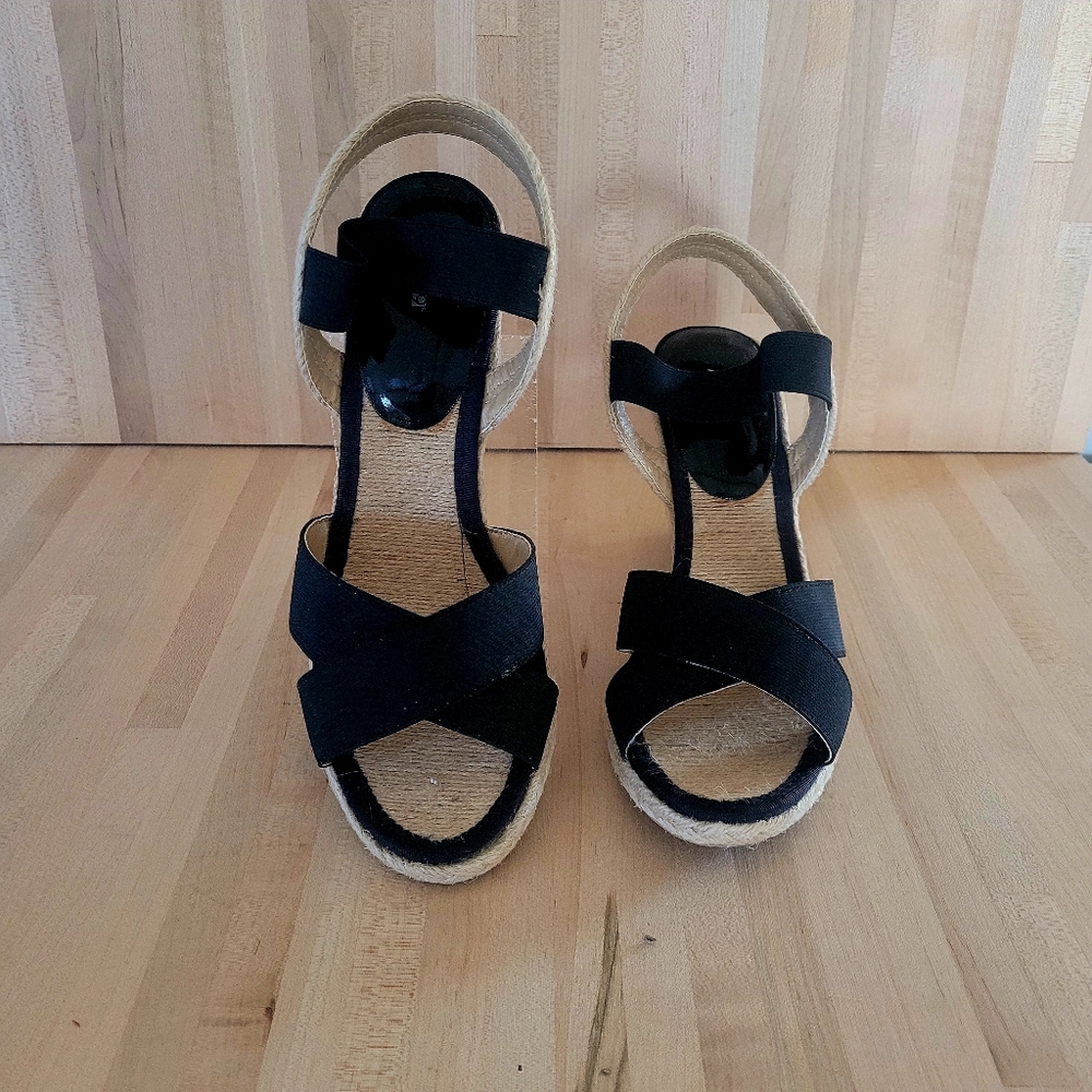 Apt. 9 Black and Tan Espadrille Wedge Cross Toe, Slingback Sandal. Size 10 - Picture 4 of 12